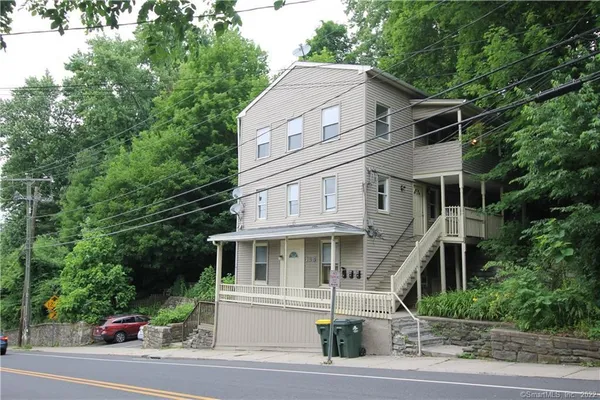 $2,300 | 3 Maple Street, Unit 7, Seymour, CT 06483