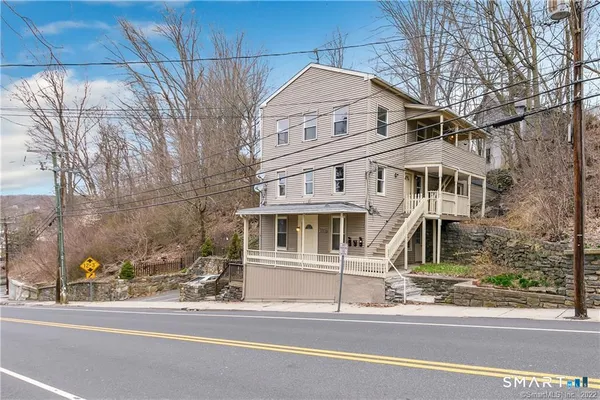 $2,300 | 3 Maple Street, Unit 7, Seymour, CT 06483