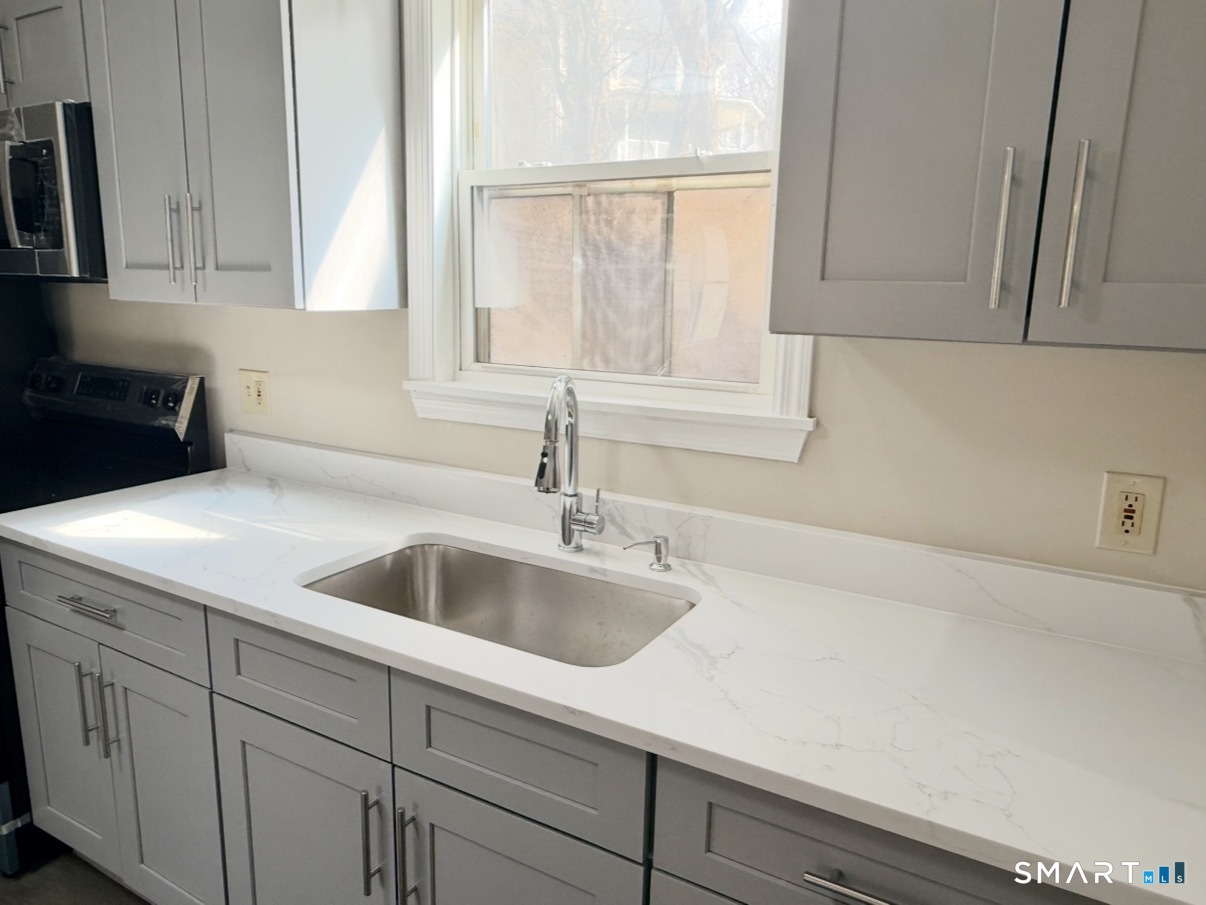 3 Maple Street, Unit 7 Seymour, CT 06483 - Photo 6 of 23