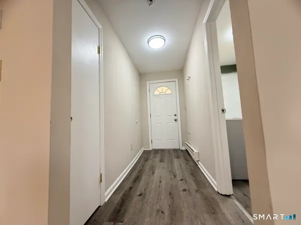 $2,300 | 3 Maple Street, Unit 7, Seymour, CT 06483