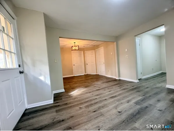 $2,300 | 3 Maple Street, Unit 7, Seymour, CT 06483