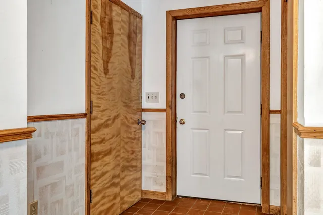 $399,000 | 428 Bean Road, Mount Vernon, ME 04352