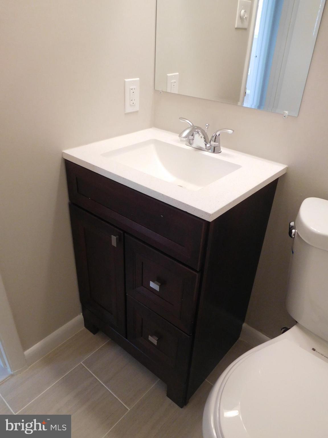 13609 Kingsman Road Woodbridge, VA 22193 - Photo 14 of 45 NEW VANITY, HALL BATH