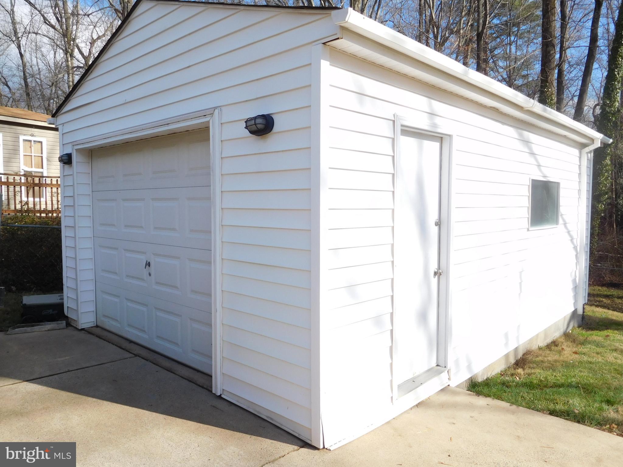 13609 Kingsman Road Woodbridge, VA 22193 - Photo 40 of 45 GARAGE WITH ELECTRIC SERVICE