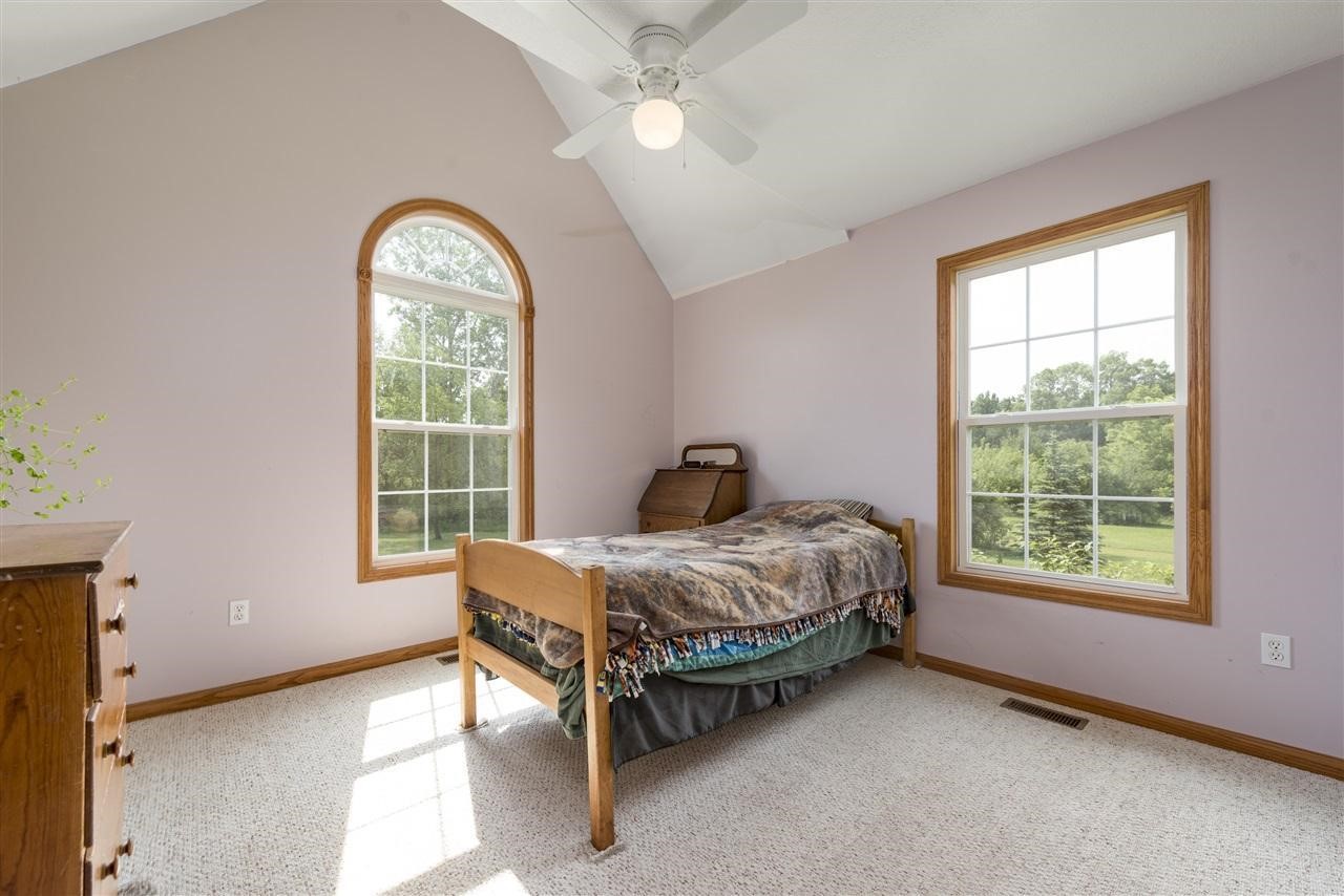13850 Shaftsburg Road Perry, MI 48872 - Photo 21 of 94 21454472-20.JPG