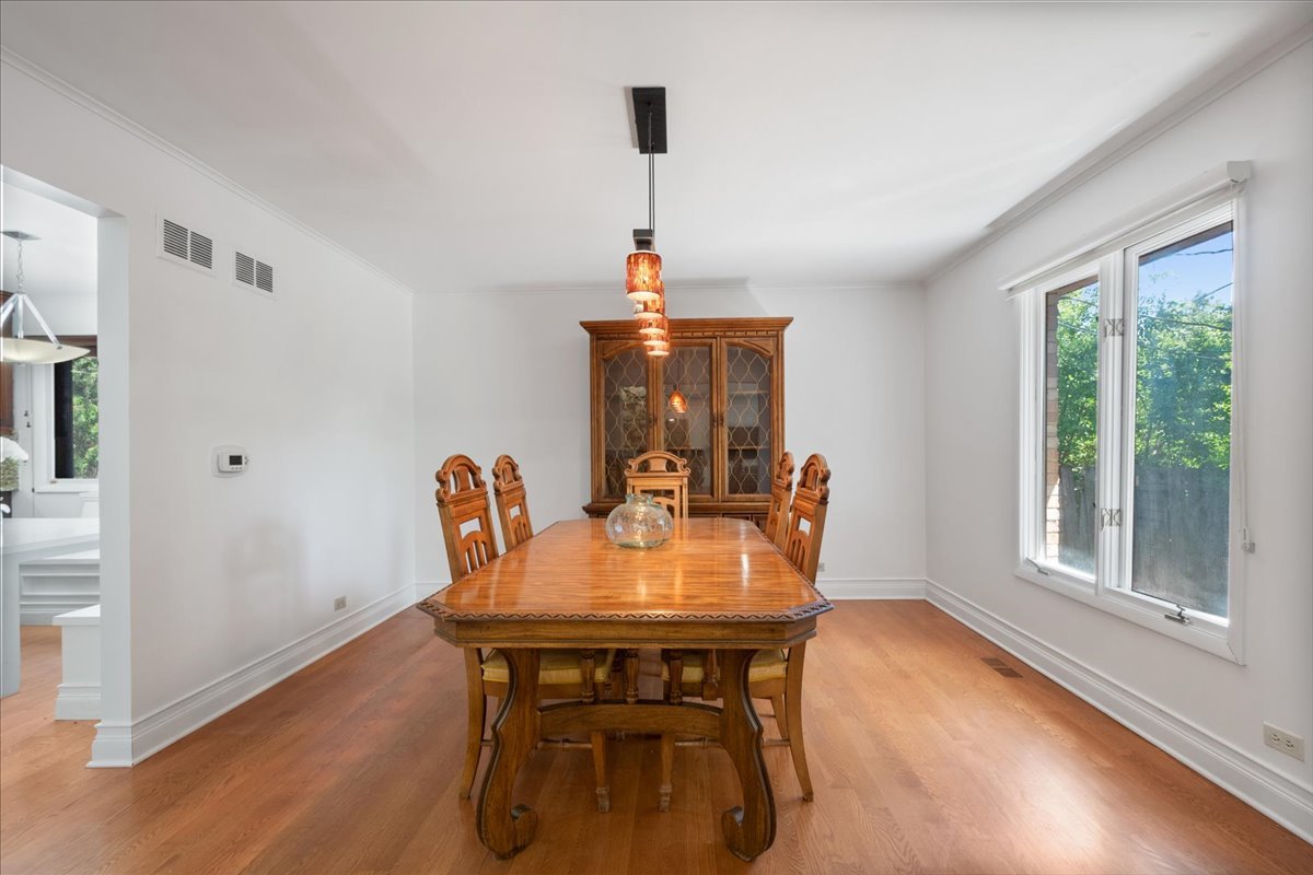 2821 Covert Road Glenview, IL 60025 - Photo 10 of 28