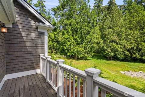 $3,300,000 | 7077 Northeast Ridge Lane, Bainbridge Island, WA 98110
