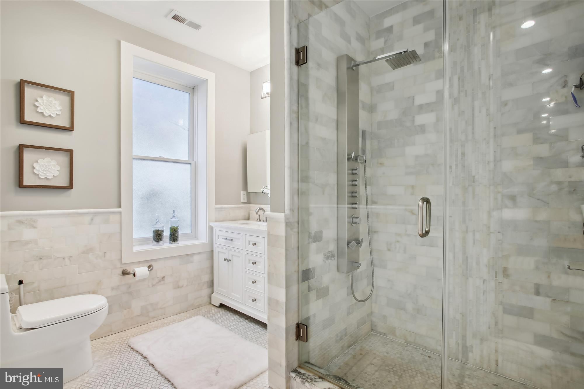 2208 Q Street Northwest Washington, DC 20008 - Photo 23 of 72 Primary Bath