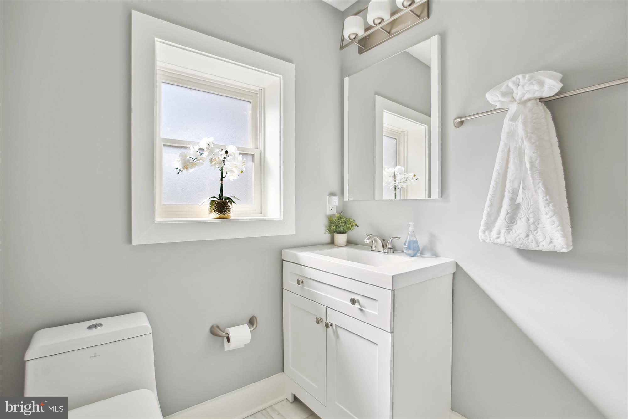 2208 Q Street Northwest Washington, DC 20008 - Photo 40 of 72 Bathroom