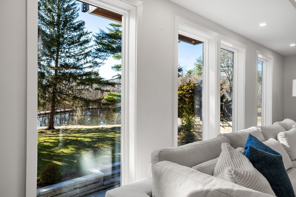 873 Chestnut Street Newton, MA 02468 - Photo 17 of 42