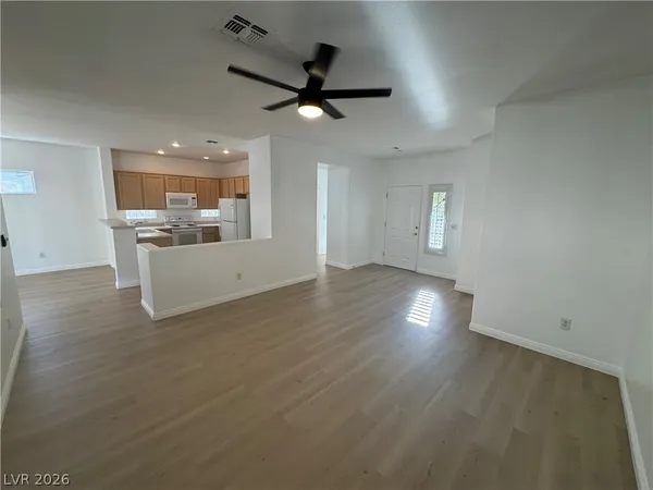 $2,000 | 2166 Grand Traverse Street, Henderson, NV 89052