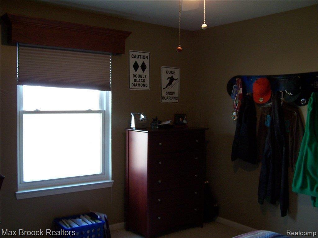 713 Elmwood Court Rochester, MI 48307 - Photo 14 of 21 Bedroom