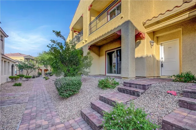 $2,225 | 985 Via Lombardi, Henderson, NV 89011