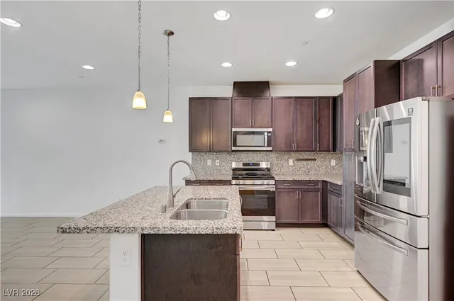 $2,225 | 985 Via Lombardi, Henderson, NV 89011