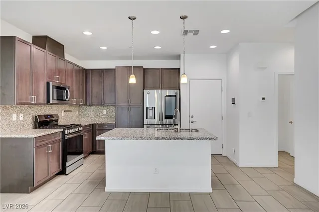 $2,225 | 985 Via Lombardi, Henderson, NV 89011