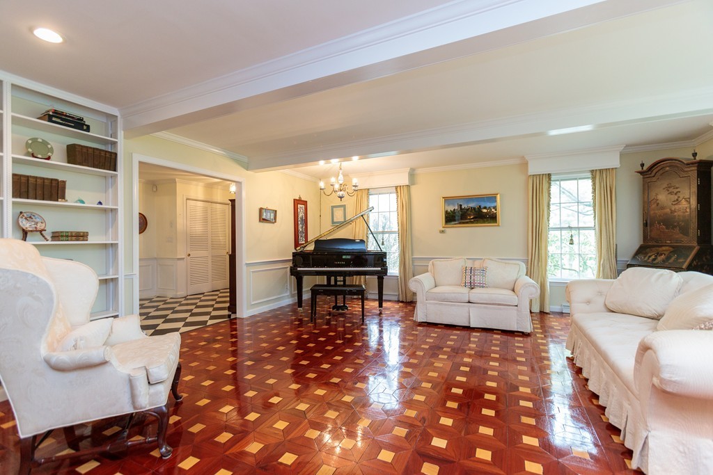 90 Westerly Road Weston, MA 02493 - Photo 4 of 22 Gallery Image 4