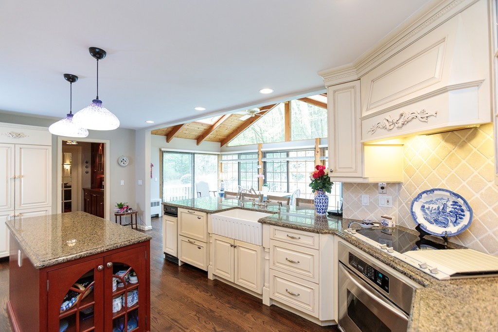 90 Westerly Road Weston, MA 02493 - Photo 8 of 22 Gallery Image 8