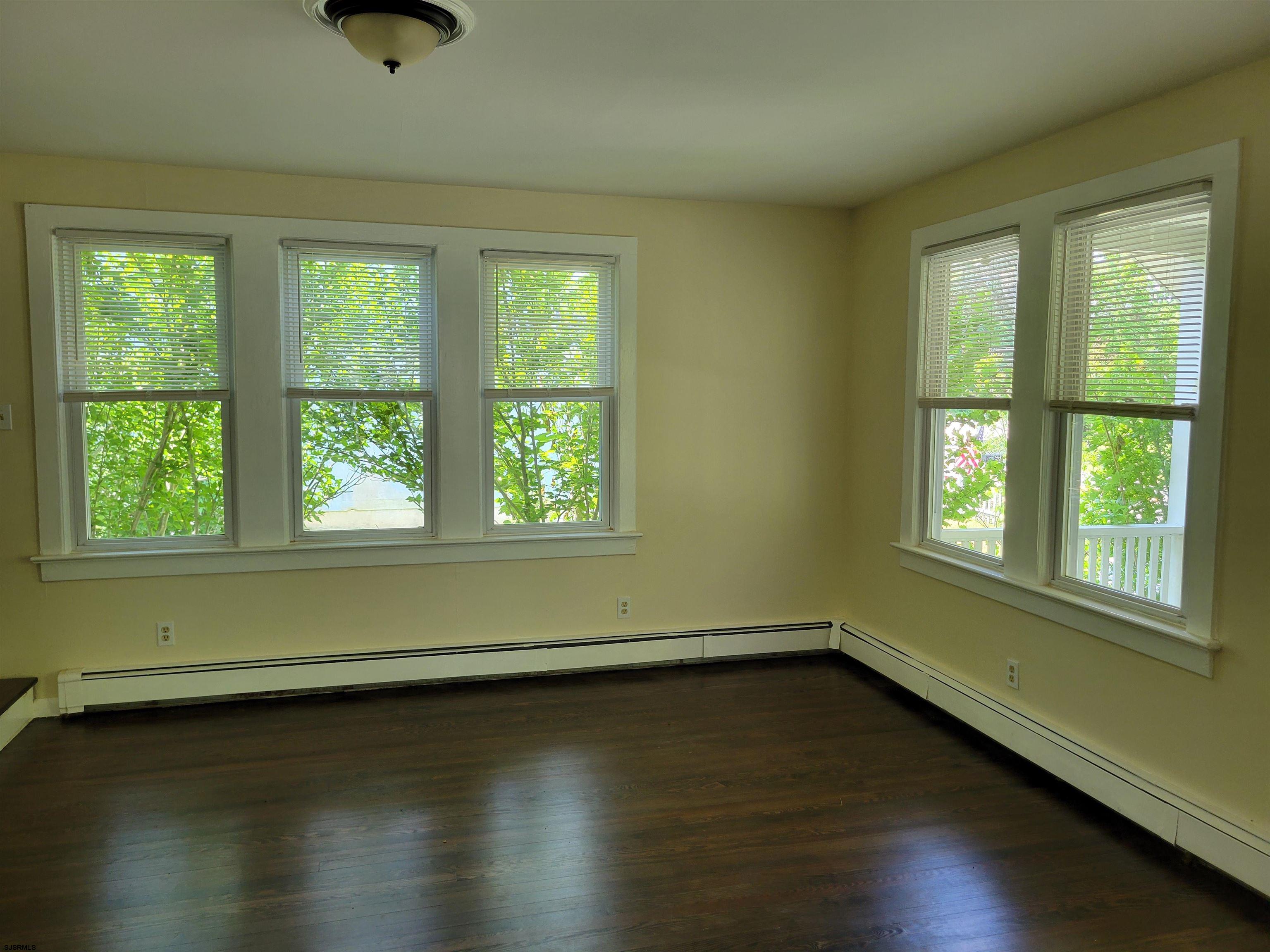 188 Leeds Point Road Galloway Township, NJ 08205 - Photo 4 of 35