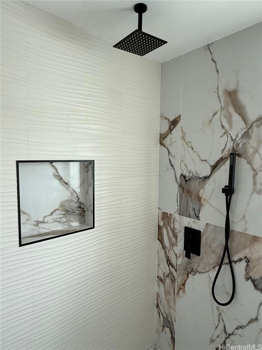 2711 Waiaka Road Honolulu, HI 96826 - Photo 14 of 19 a bathroom with a shower