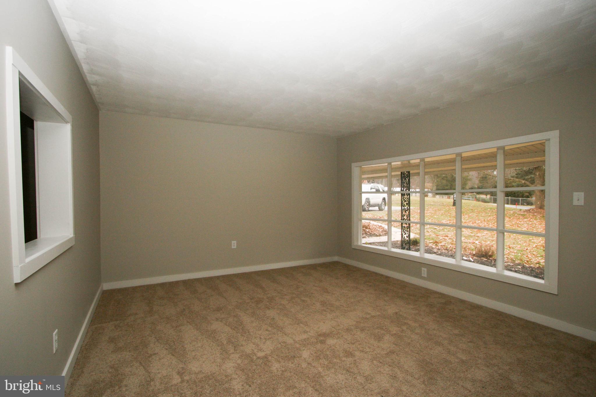 4785 Lewisberry Road Dover, PA 17315 - Photo 8 of 55 Living room - level 1