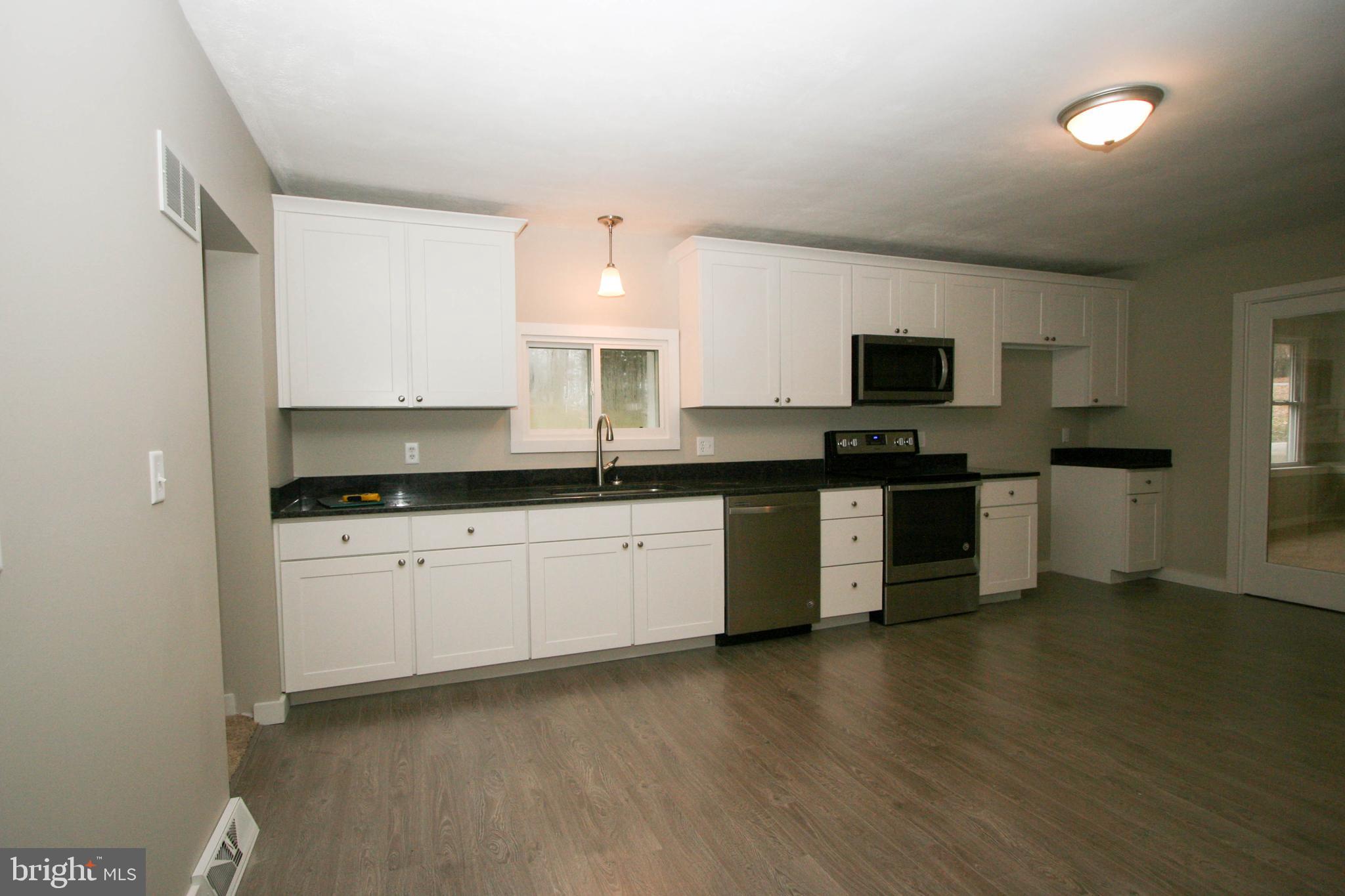 4785 Lewisberry Road Dover, PA 17315 - Photo 10 of 55 Kitchen - level 1