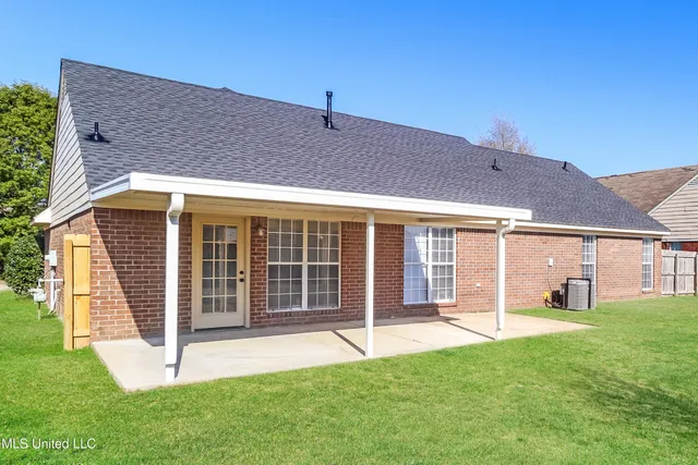 $1,760 | 2419 Lasonya Lane, Horn Lake, MS 38637