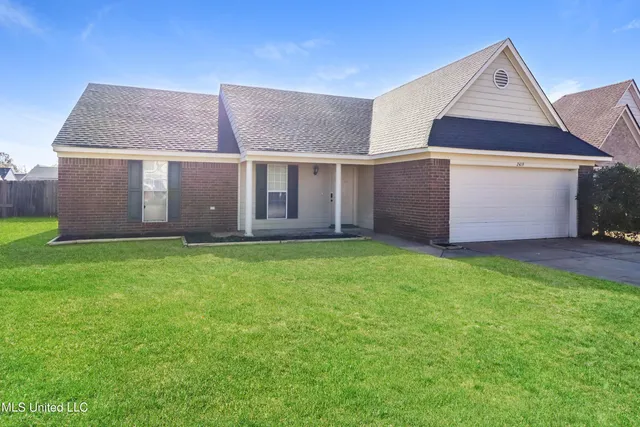 $1,760 | 2419 Lasonya Lane, Horn Lake, MS 38637