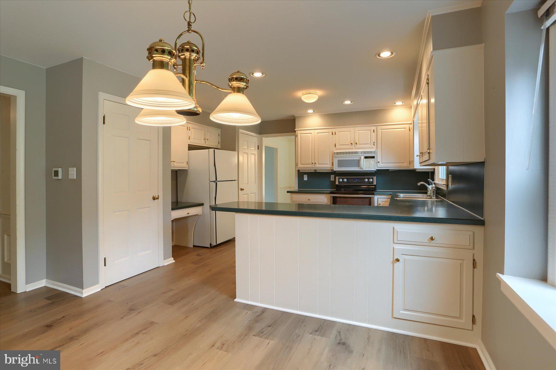 933 Greenlea Road Hershey, PA 17033 - Photo 14 of 41 Gallery Image 14