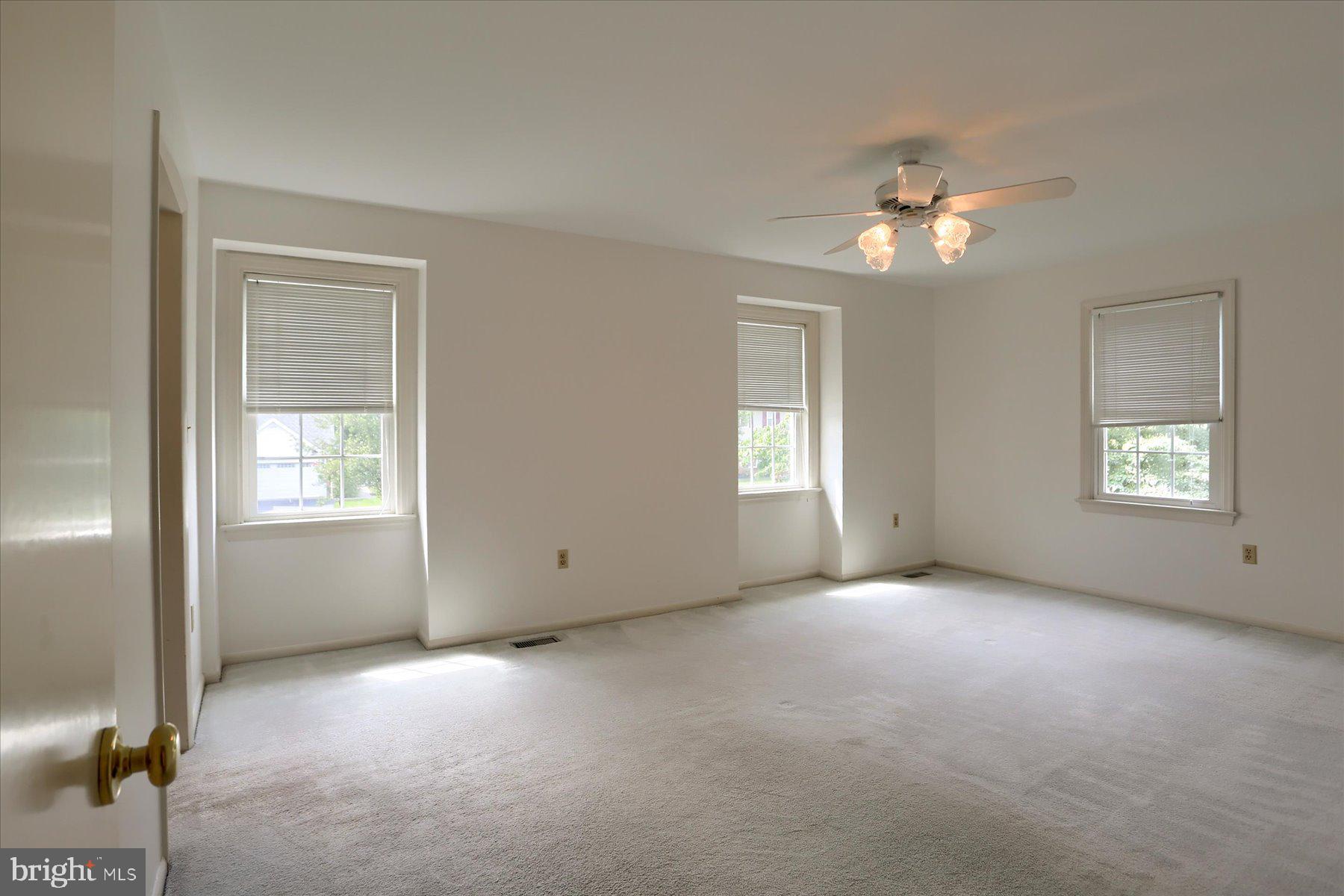 933 Greenlea Road Hershey, PA 17033 - Photo 21 of 41 Gallery Image 21