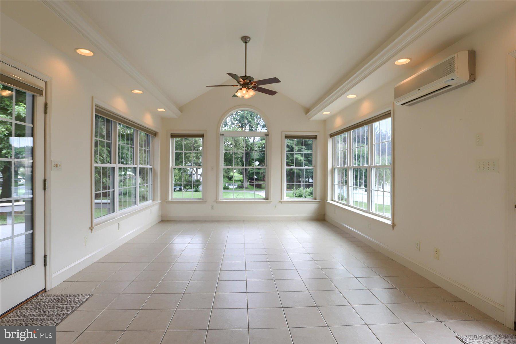 933 Greenlea Road Hershey, PA 17033 - Photo 3 of 41 Gallery Image 3