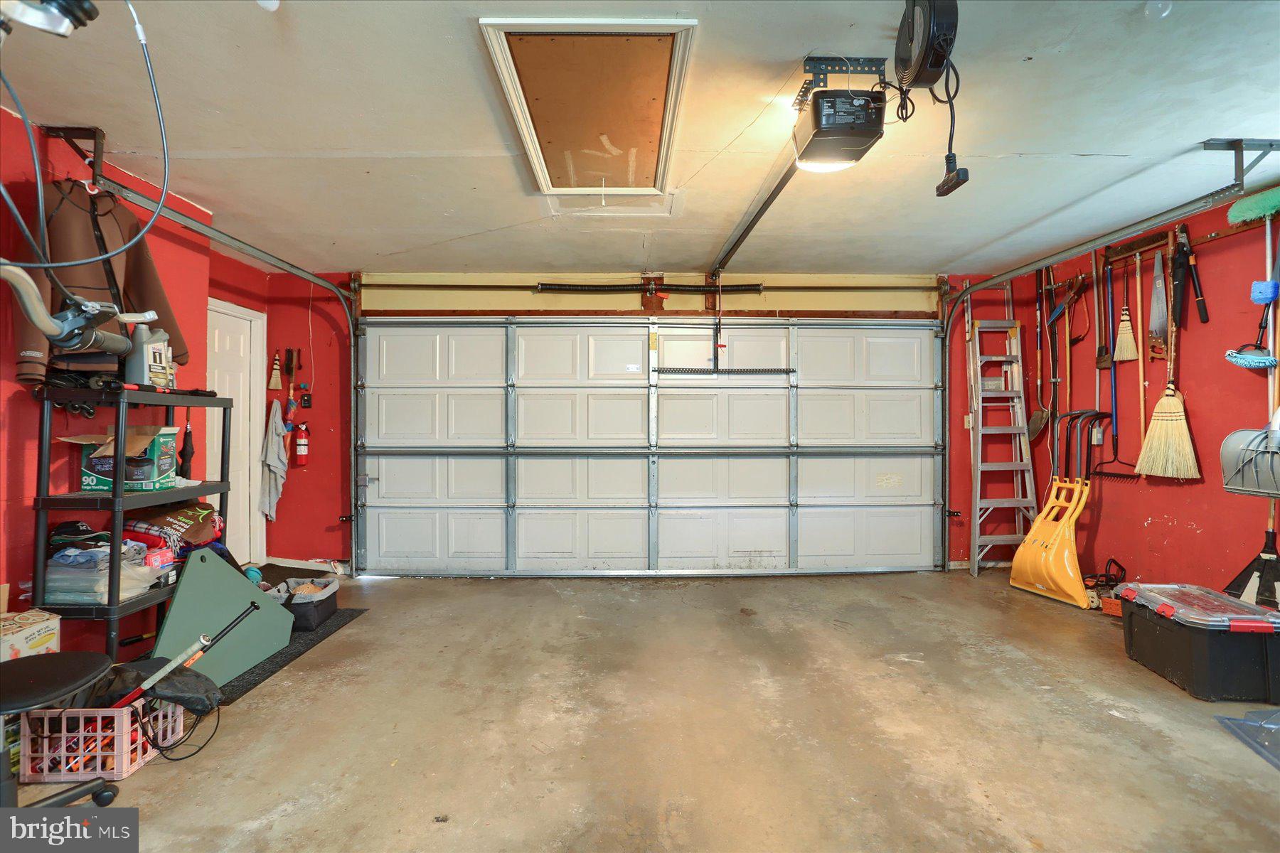 933 Greenlea Road Hershey, PA 17033 - Photo 37 of 41 Gallery Image 37
