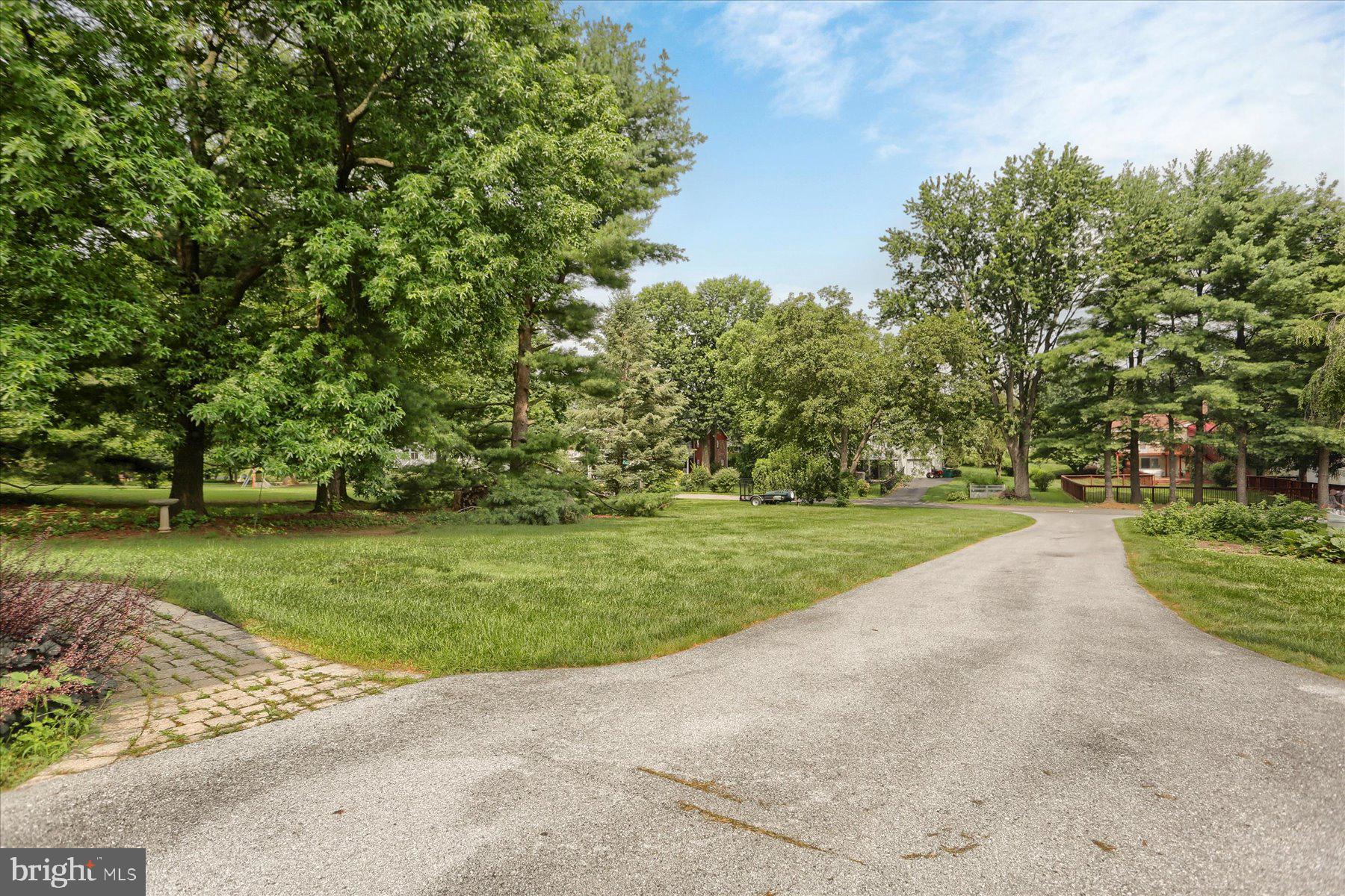933 Greenlea Road Hershey, PA 17033 - Photo 38 of 41 Gallery Image 38