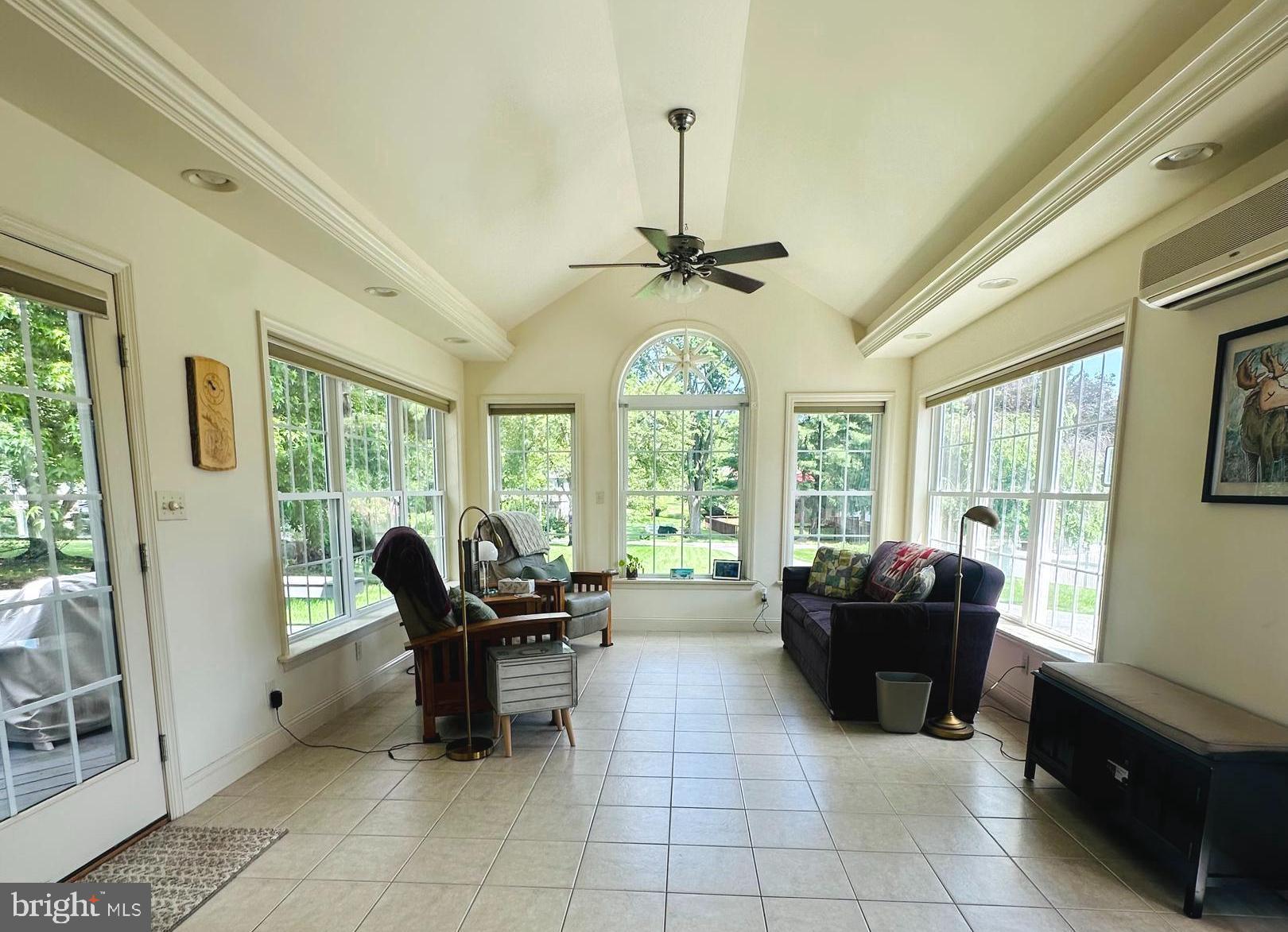 933 Greenlea Road Hershey, PA 17033 - Photo 4 of 41 Gallery Image 4