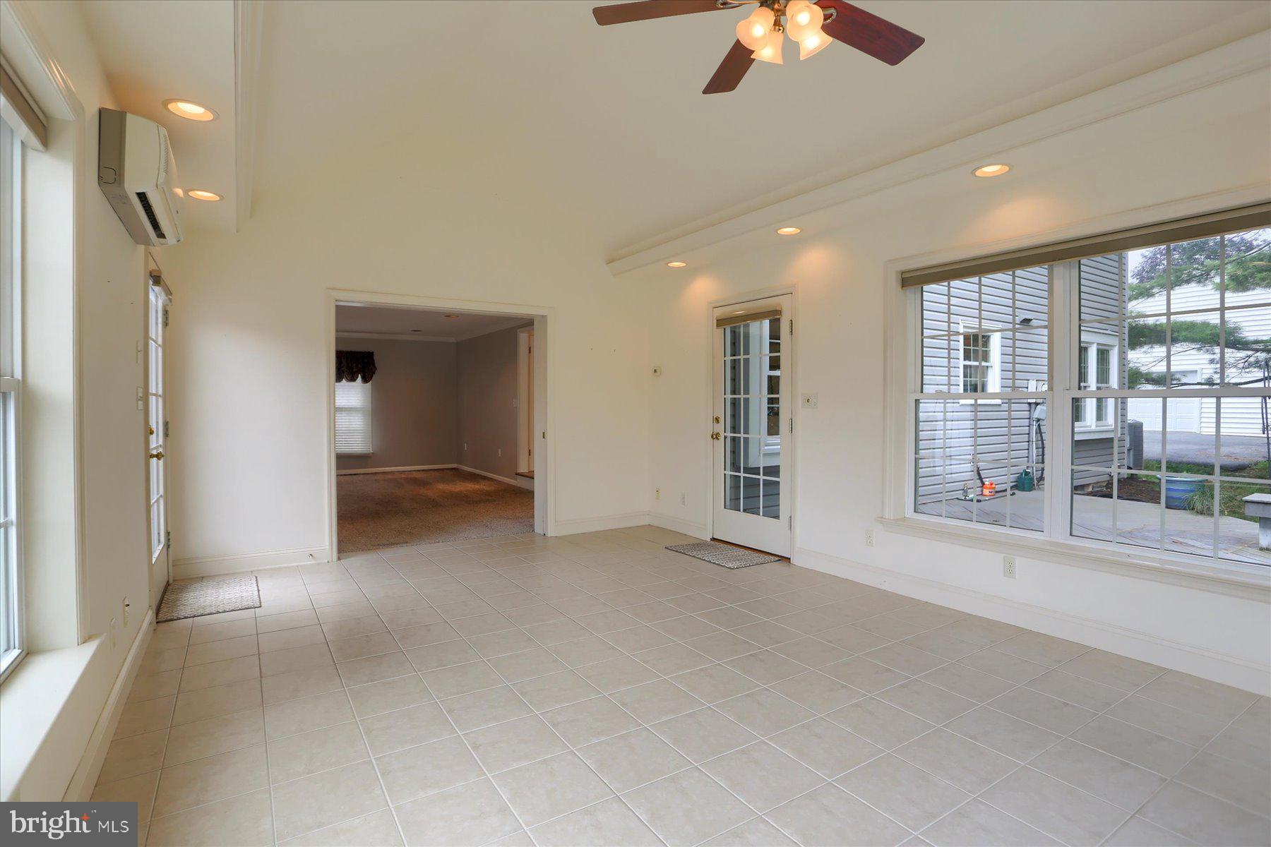 933 Greenlea Road Hershey, PA 17033 - Photo 6 of 41 Gallery Image 6