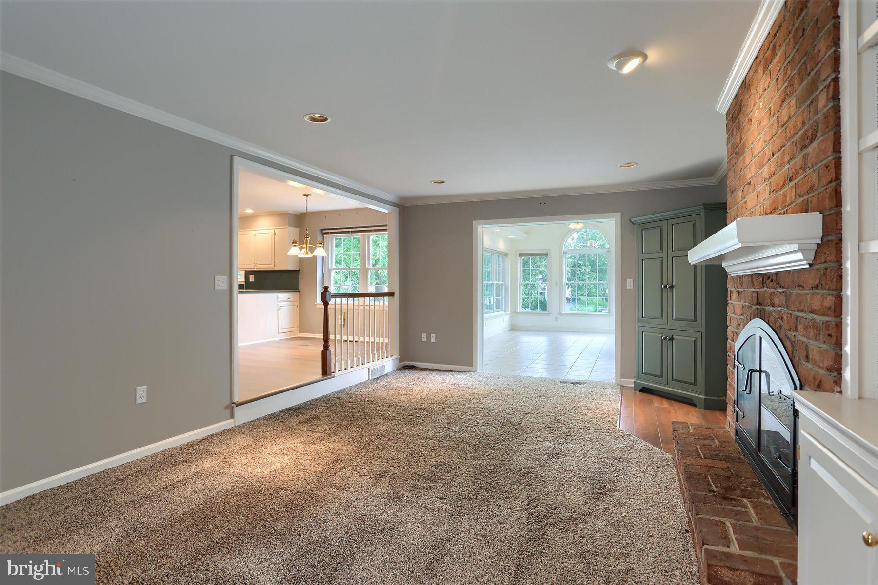 933 Greenlea Road Hershey, PA 17033 - Photo 8 of 41 Gallery Image 8