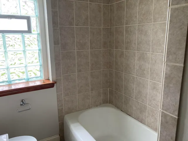 $1,150 | 1002 5th Avenue, Grafton, WI 53024