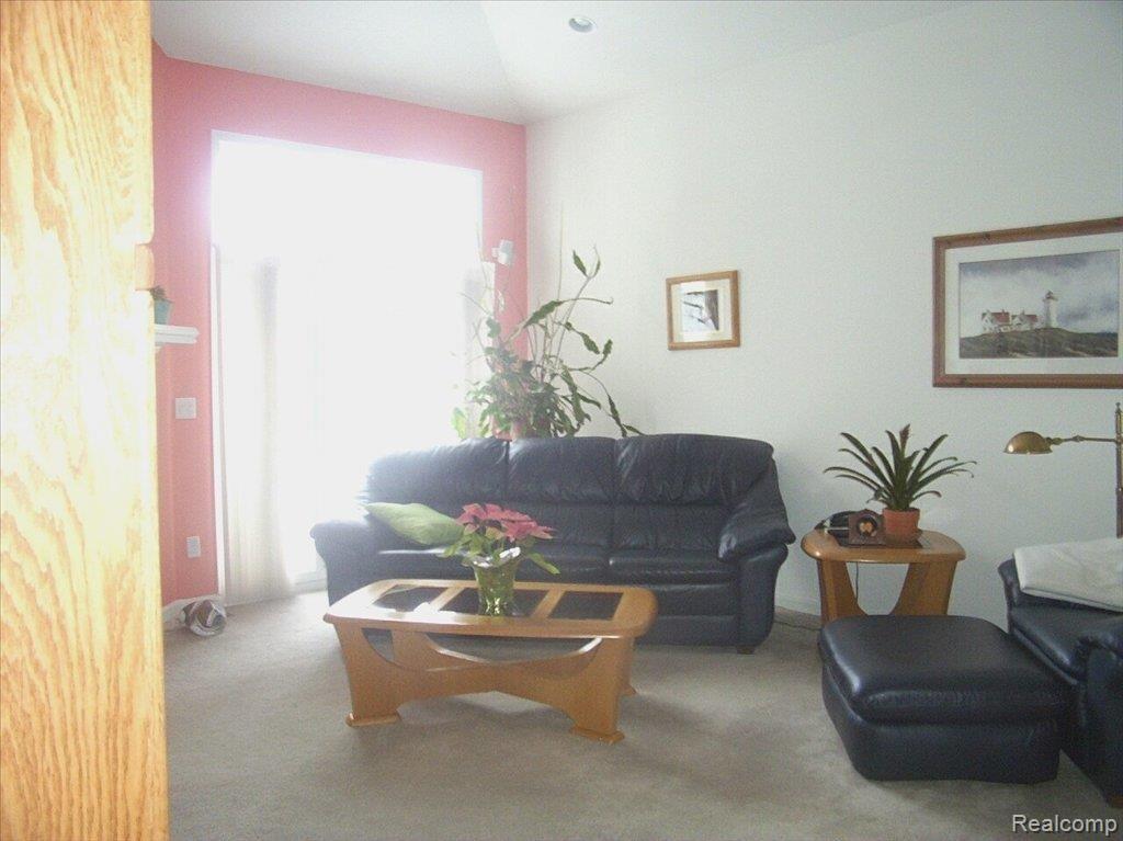 3087 Fairgrove Terrace, Unit 1 Rochester, MI 48309 - Photo 22 of 25 Great Room