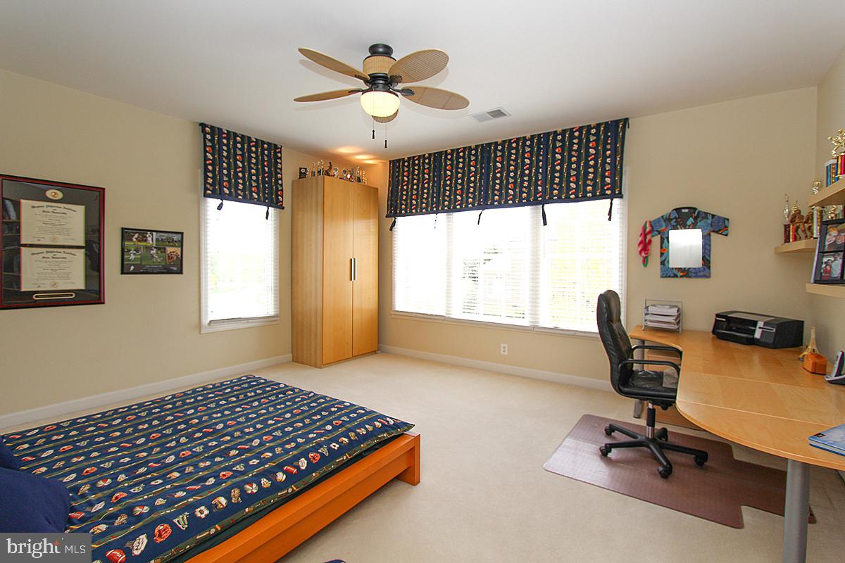 15930 Spyglass Hill Loop Gainesville, VA 20155 - Photo 28 of 46 Bedroom 2 w/Ensuite Bathroom