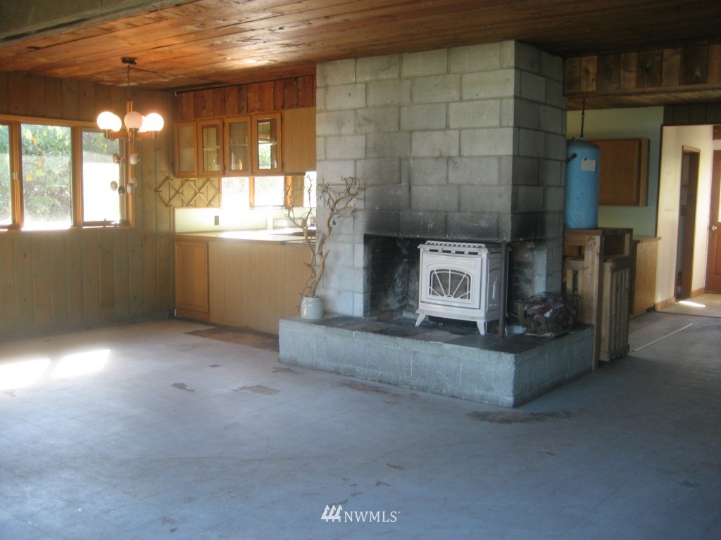 6218 South Brighton Beach Road Clinton, WA 98236 - Photo 13 of 25 Gallery Image 13