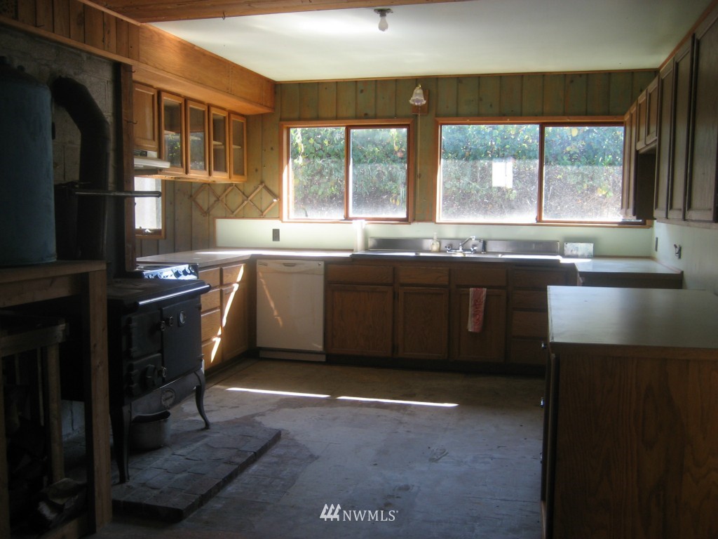 6218 South Brighton Beach Road Clinton, WA 98236 - Photo 15 of 25 Gallery Image 15