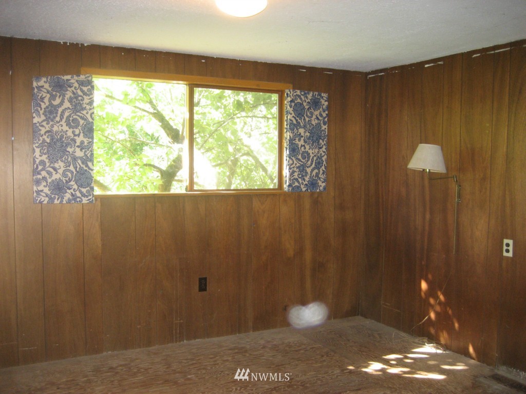 6218 South Brighton Beach Road Clinton, WA 98236 - Photo 19 of 25 Gallery Image 19