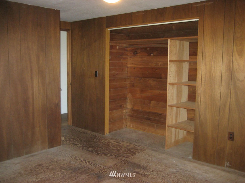 6218 South Brighton Beach Road Clinton, WA 98236 - Photo 20 of 25 Gallery Image 20