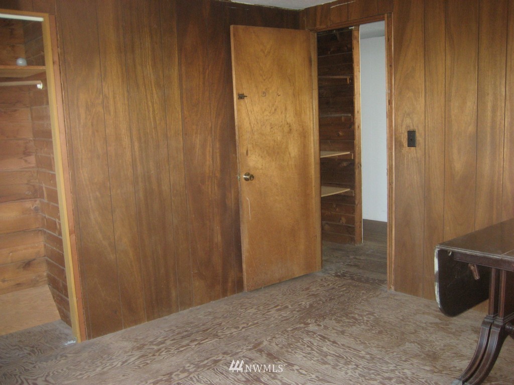 6218 South Brighton Beach Road Clinton, WA 98236 - Photo 21 of 25 Gallery Image 21