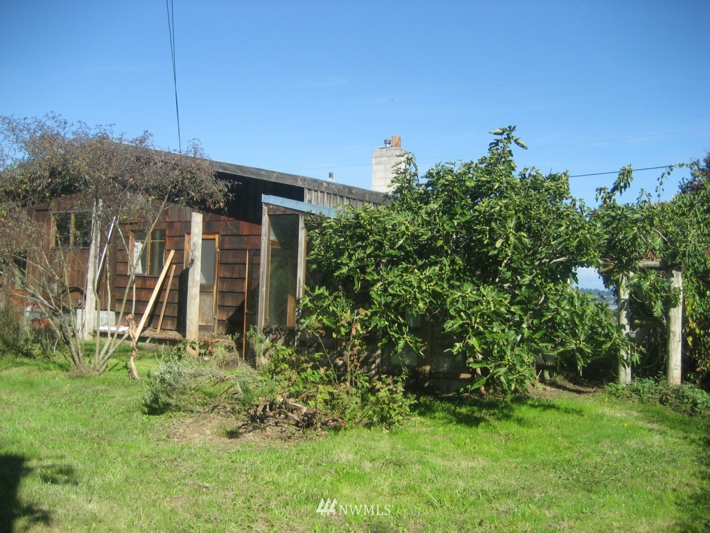 6218 South Brighton Beach Road Clinton, WA 98236 - Photo 23 of 25 Gallery Image 23
