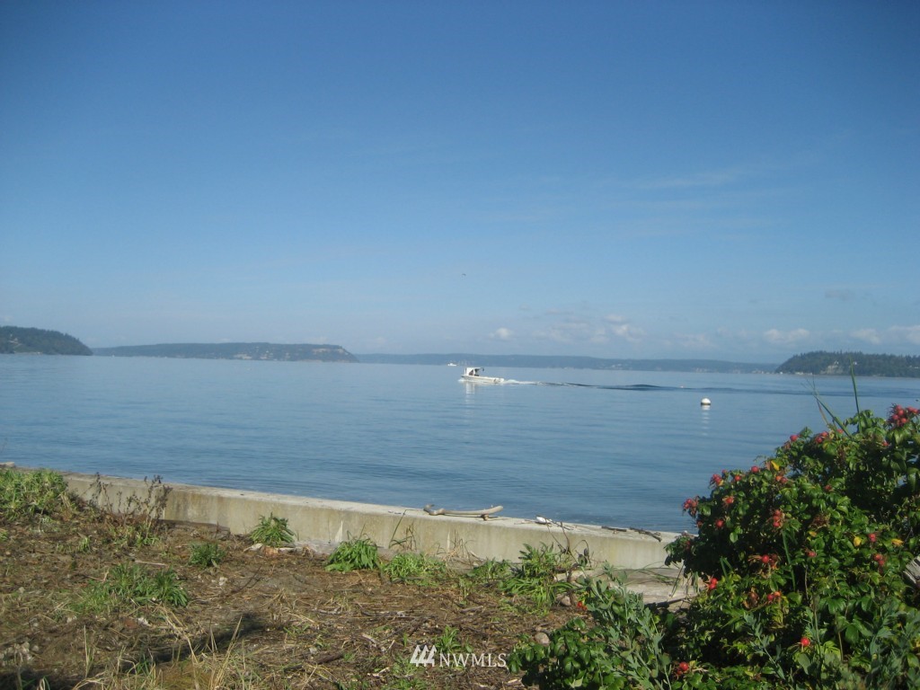 6218 South Brighton Beach Road Clinton, WA 98236 - Photo 25 of 25 Gallery Image 25