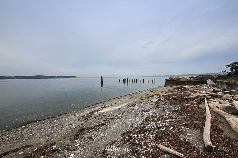 6218 South Brighton Beach Road Clinton, WA 98236 - Photo 6 of 25 Gallery Image 6