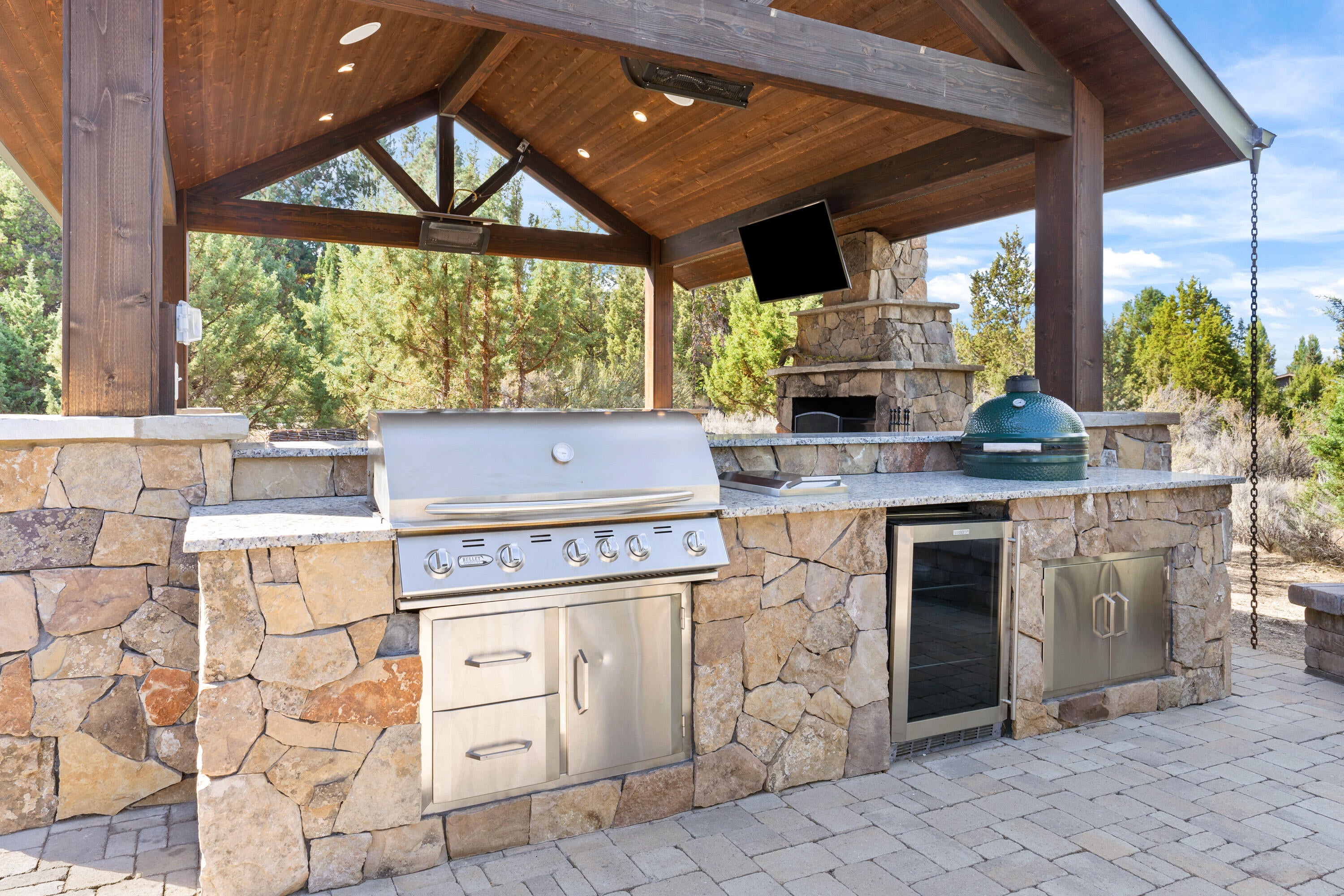 21230 Yeoman Road Bend, OR 97701 - Photo 43 of 57 DSC04050