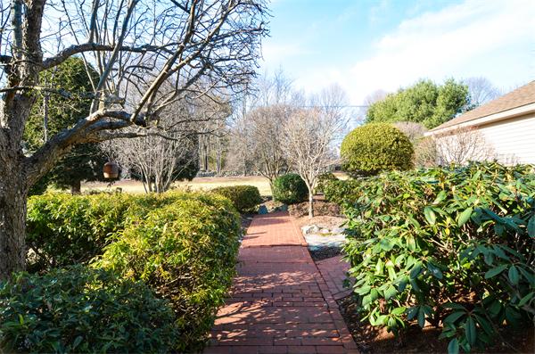 86 Everett Street Natick, MA 01760 - Photo 5 of 22