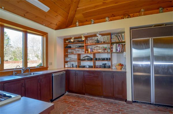 86 Everett Street Natick, MA 01760 - Photo 8 of 22