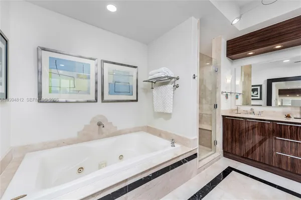 $20,000 | 100 South Pointe Drive, Unit 610, Miami Beach, FL 33139